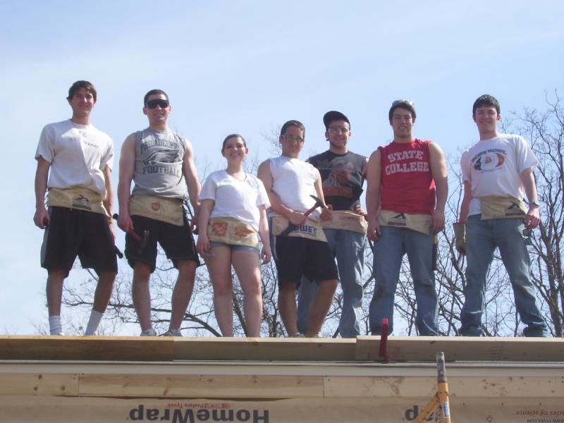PSU-Professional Management Association volunteers on roof-close up.JPG